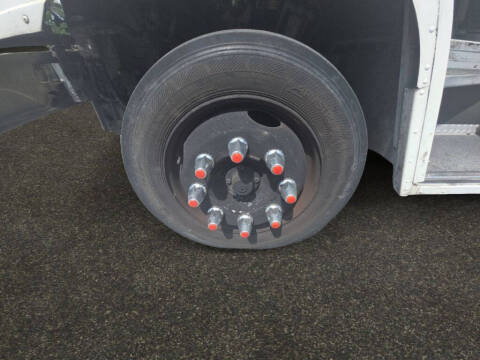 1998 Freightliner MT45 Chassis