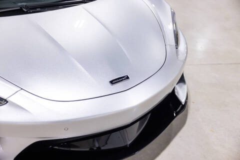 2022 McLaren GT