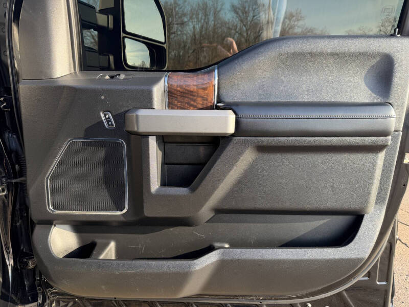 2017 Ford F-350 Super Duty Platinum