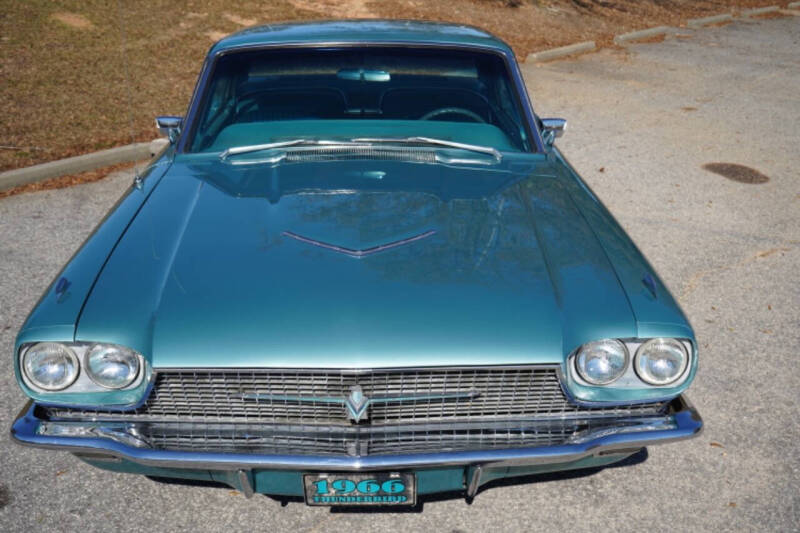 1964 Ford Thunderbird