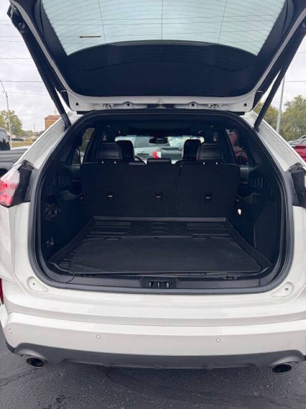 2020 Ford Edge Titanium