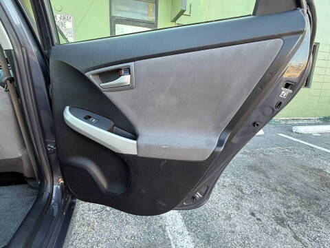 2014 Toyota Prius Five