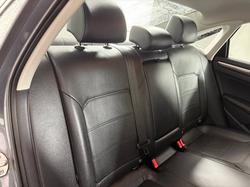 2016 Volkswagen Passat