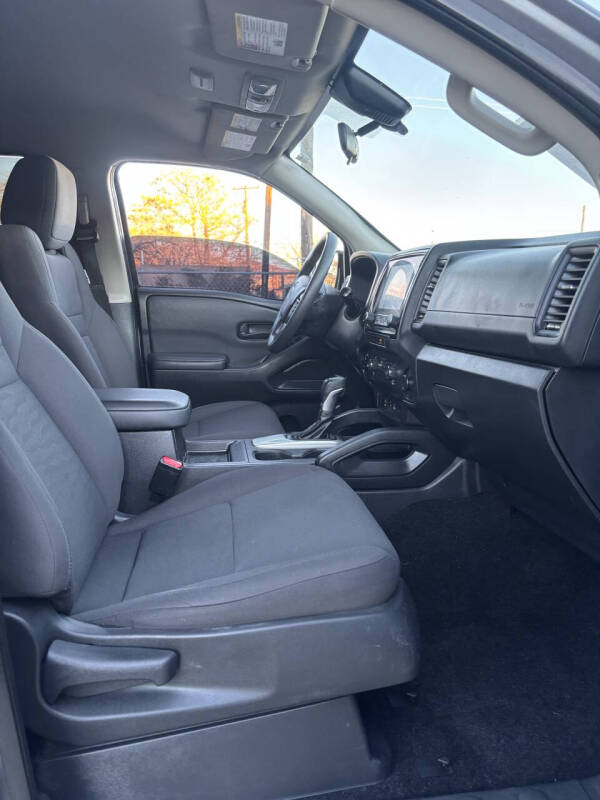 2022 Nissan Frontier S