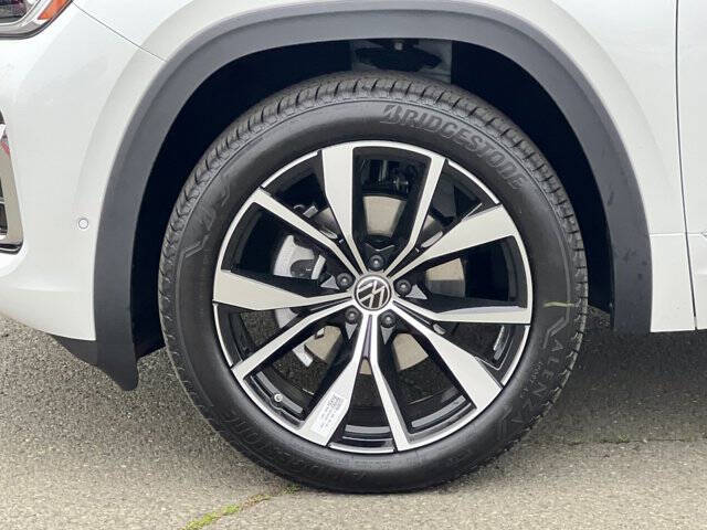 2026 Volkswagen Atlas Cross Sport SEL Premium R-Line 4Motion