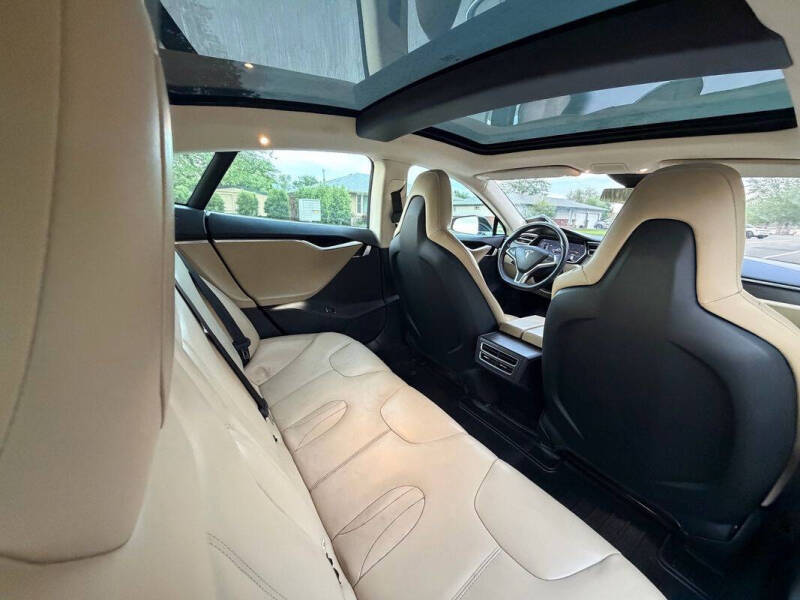 2015 Tesla Model S 85D