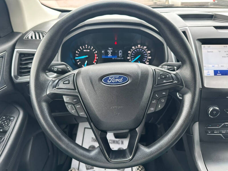 2020 Ford Edge SE