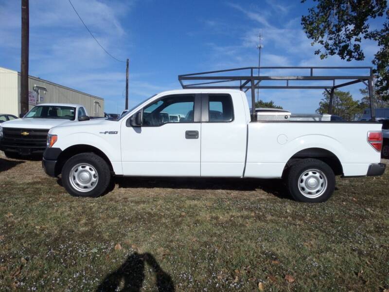 2014 Ford F-150 for sale at AUTO FLEET REMARKETING, INC. in Van Alstyne TX