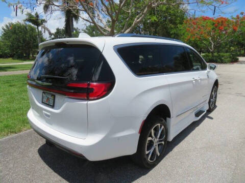 2022 Chrysler Pacifica Pinnacle
