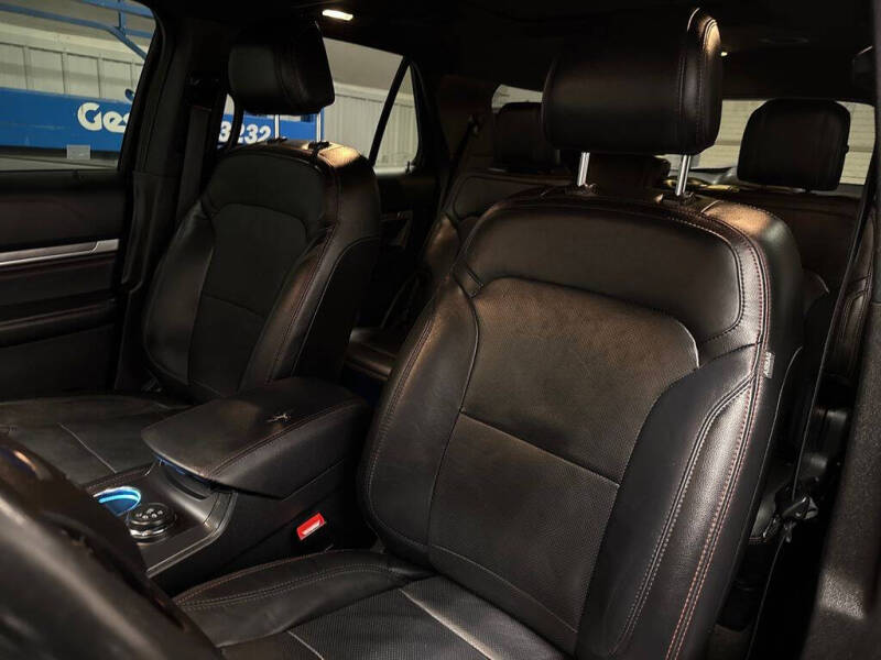 2016 Ford Explorer Sport