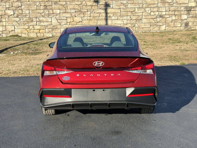 2025 Hyundai Elantra SEL Sport