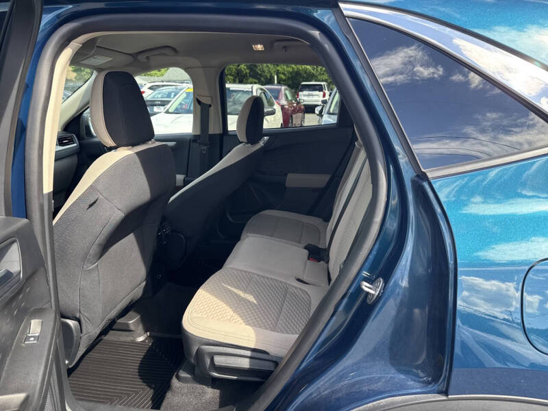 2020 Ford Escape SE