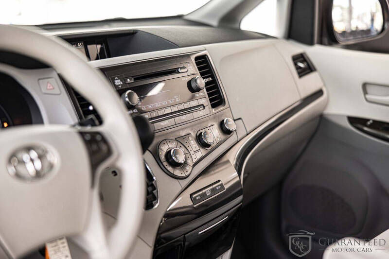 2012 Toyota Sienna