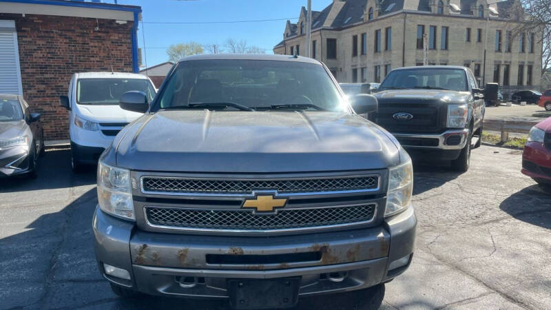 Used 2013 Chevrolet Silverado 1500 LTZ with VIN 3GCPKTE78DG357198 for sale in Rockford, IL