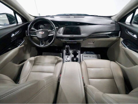 2020 Cadillac XT4 Premium Luxury