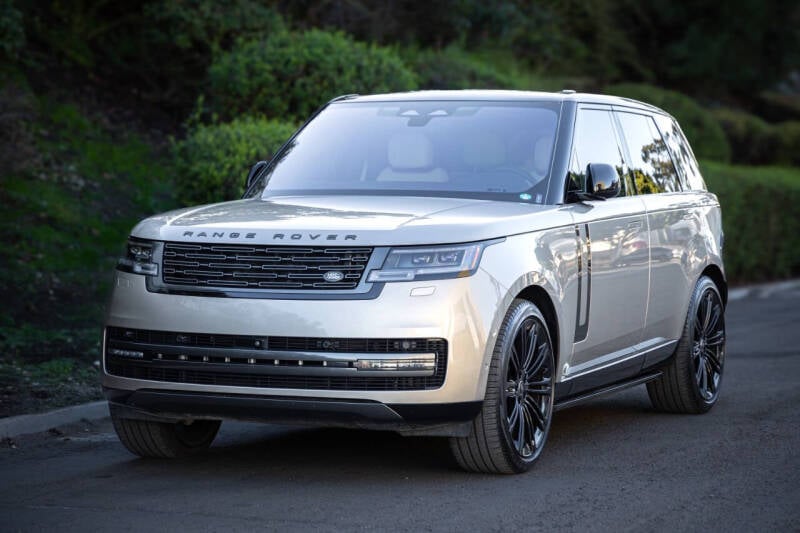 2023 Land Rover Range Rover SE photo 14