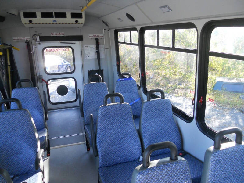 2013 Ford E-Series E-450 SD