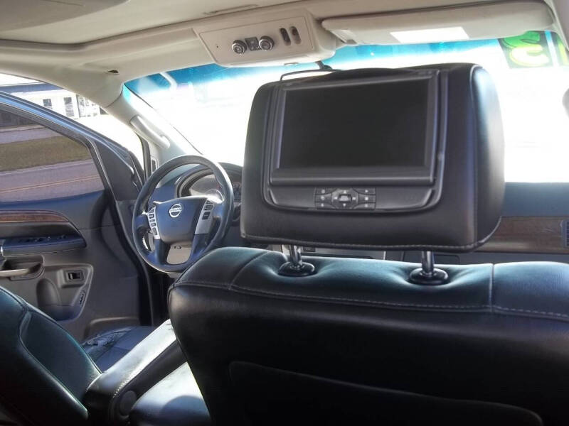 2013 Nissan Armada Platinum