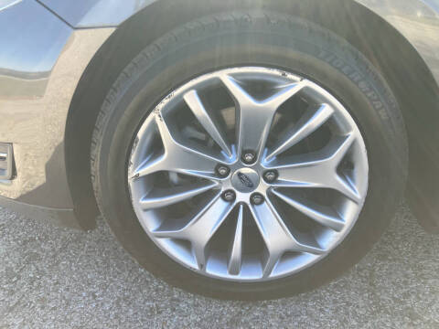 2017 Ford Taurus Limited