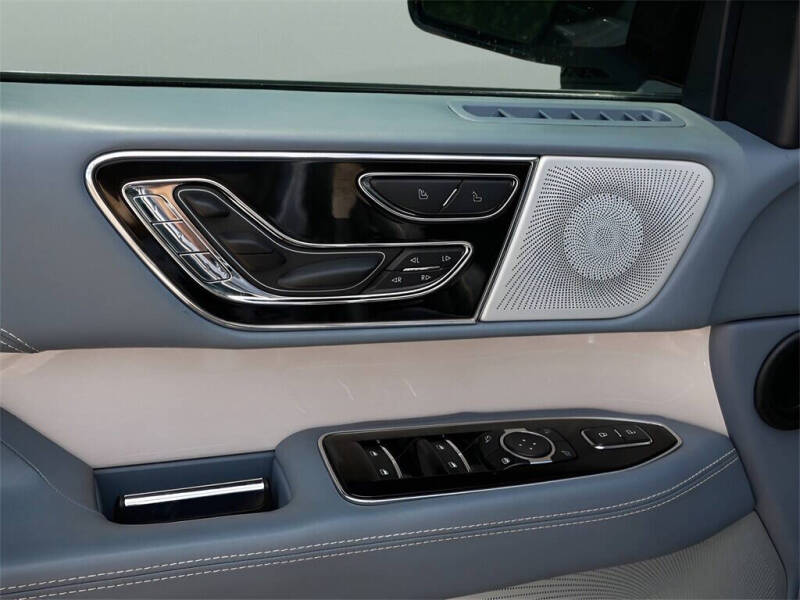 2023 Lincoln Navigator L Black Label