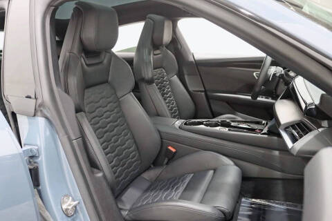 2022 Audi e-tron GT quattro Premium Plus