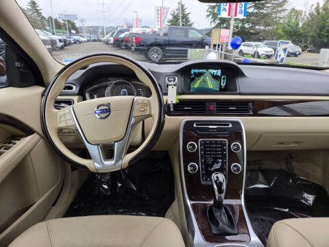 2016 Volvo XC70 T5 Platinum