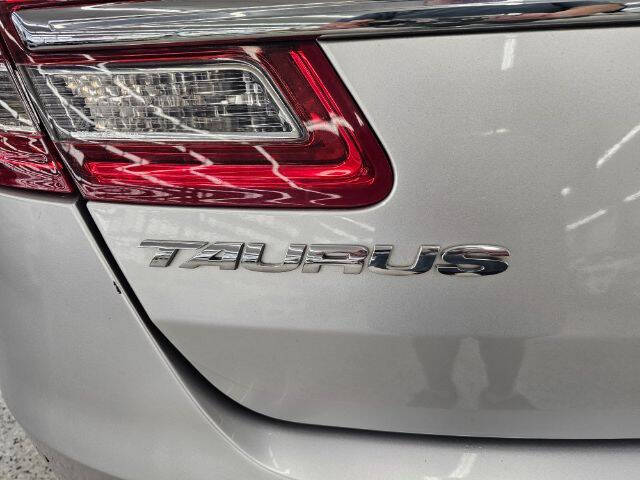 2017 Ford Taurus SHO