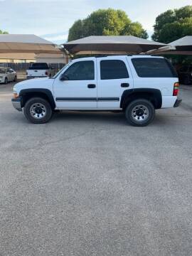 2004 Chevrolet Tahoe for sale at A ASSOCIATED VEHICLE SALES in Weatherford TX