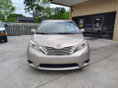 2016 Toyota Sienna LE 8-Passenger