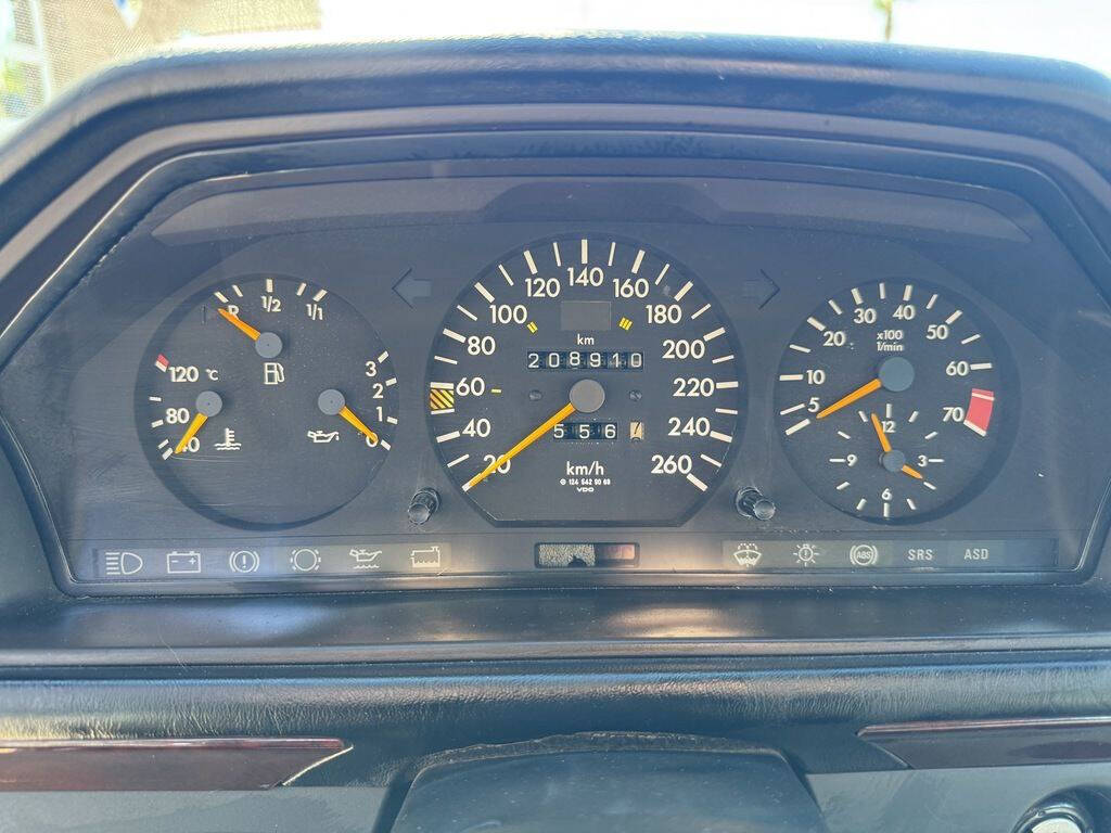 1995 Mercedes-Benz E-Class 14