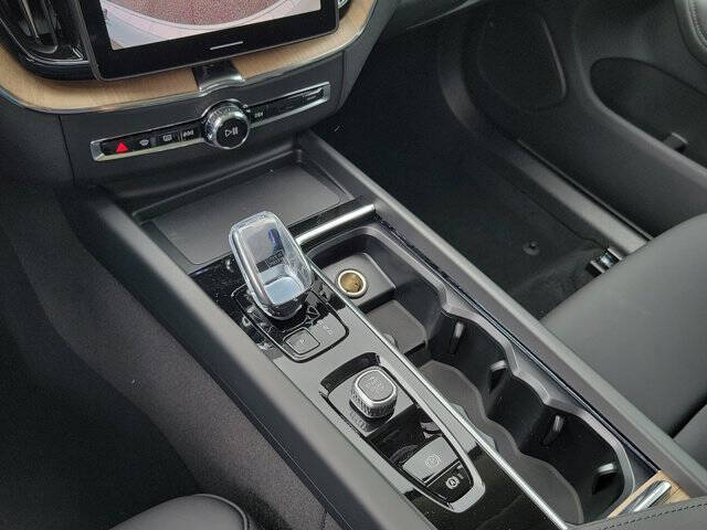 2026 Volvo XC60 B5 Core
