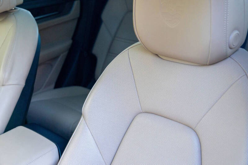 2024 Porsche Cayenne