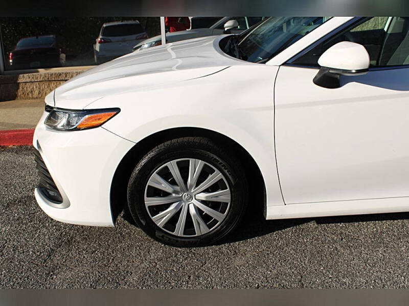 2023 Toyota Camry Hybrid LE