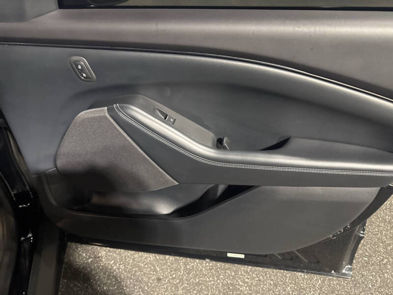 2022 Ford Mustang Mach-E Select