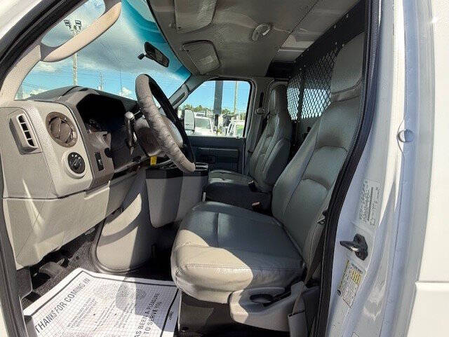 2009 Ford E-Series E-350 SD