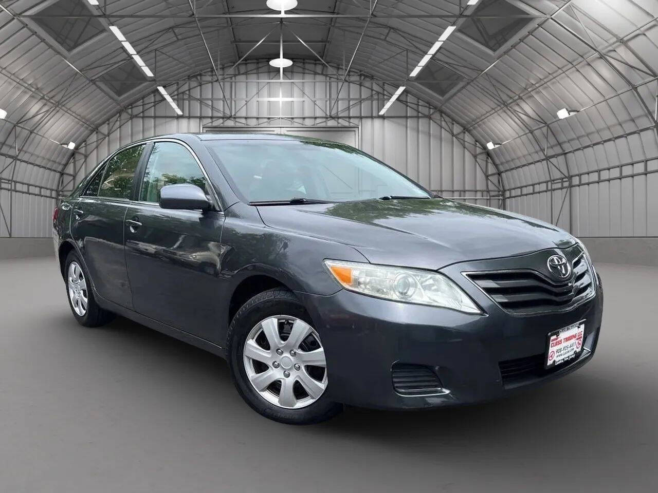 2011 Toyota Camry XLE Sedan 4D's photo