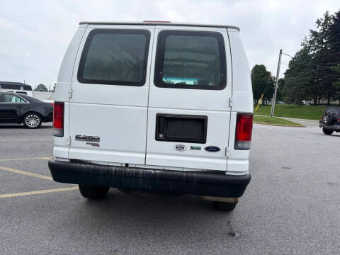 2011 Ford E-Series E-250