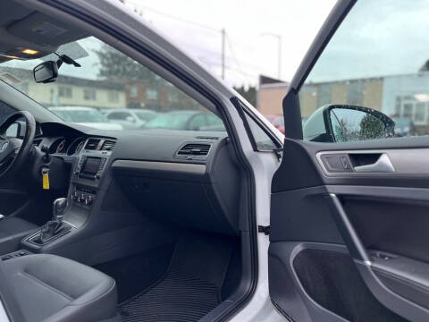 2015 Volkswagen Golf