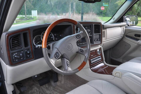 2003 Cadillac Escalade