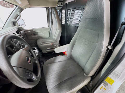 2025 GMC Savana 2500