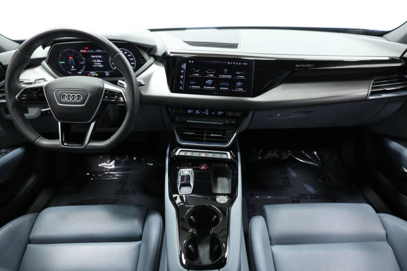 2024 Audi e-tron GT quattro Premium Plus