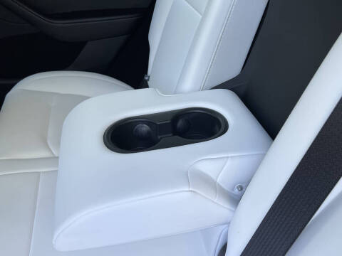 2024 Tesla Model Y Performance