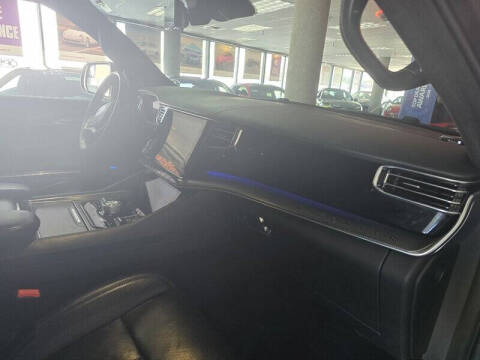 2022 Jeep Grand Wagoneer Series II