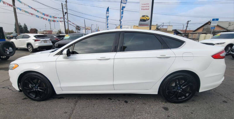 2016 Ford Fusion SE