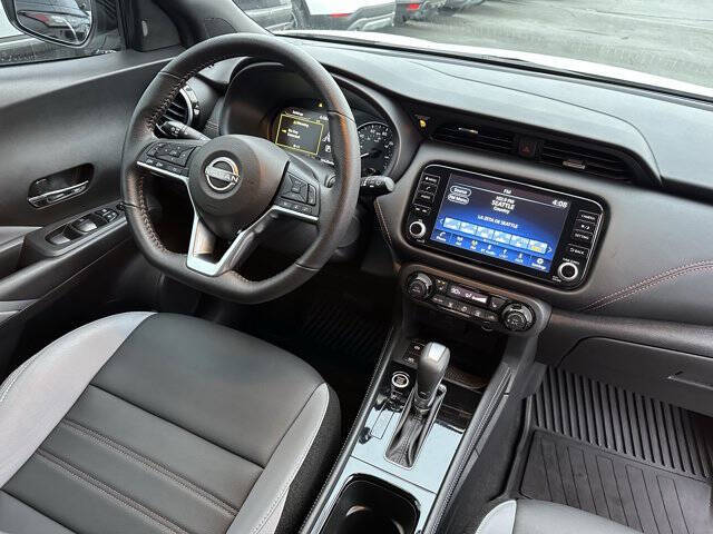 2023 Nissan Kicks SR