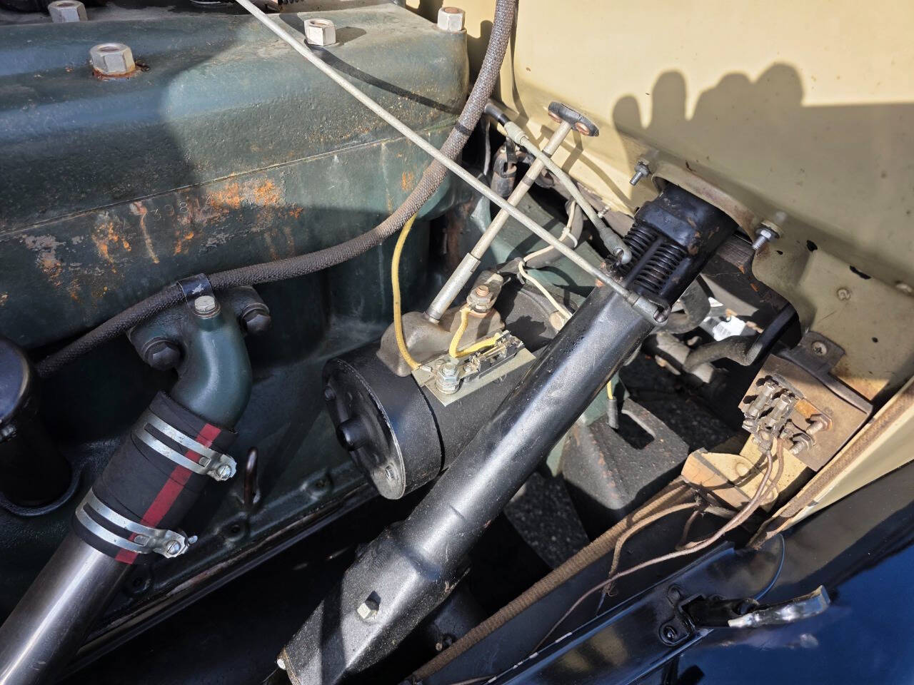 1928 Ford Roadster 85