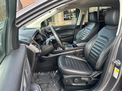 2022 Ford Edge SE