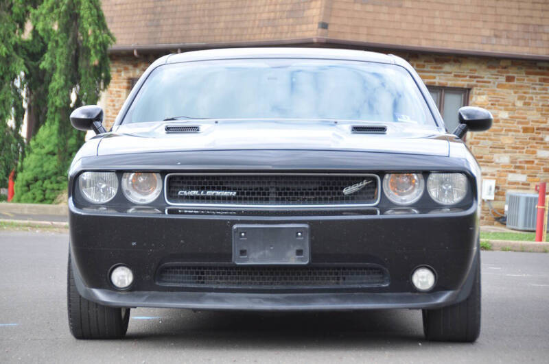 2013 Dodge Challenger SXT Plus