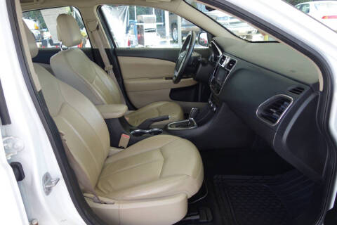 2012 Chrysler 200 Limited