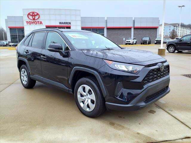 2019 Toyota RAV4 for sale in Warren, OH